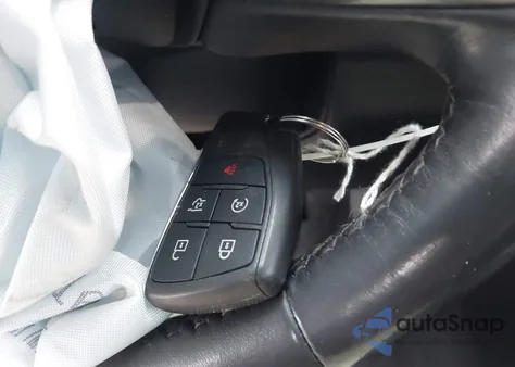 2021 Chevrolet Suburban 2Wd Ls z USA, uszkodzony, nr VIN 1GNSCBKD7MR483006